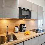 Апартаменты Prora - Ferienwohnung Mit Meerblick - Meerestraum Dachterrasse Остзебад Бинц