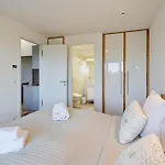Prora - Dachgeschoss Ferienwohnung mit Dachterrasse, Balkon und Gemeinschaftssauna - Meerestraum Dachterrasse * Binz